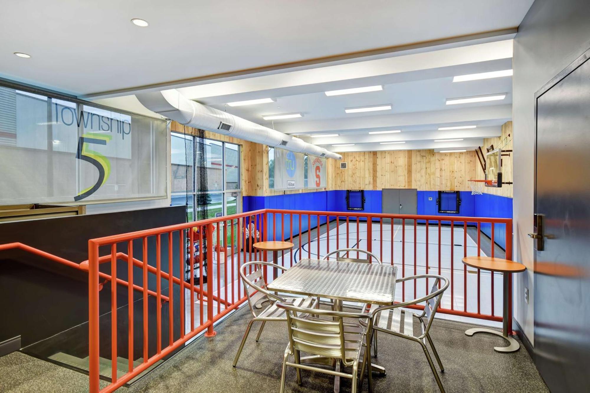 Tru By Hilton Syracuse-Camillus Hotel Екстериор снимка